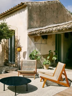 Carmel Coffee Table, midnight black i 87,5 x 70 cm fra Gubi