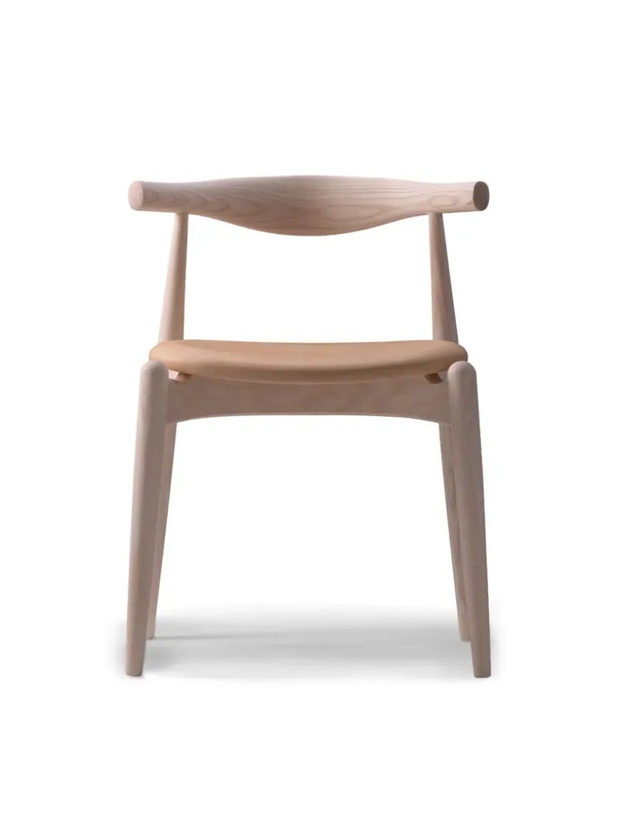 CH20 Elbow Chair i bøg af Hans J. Wegner