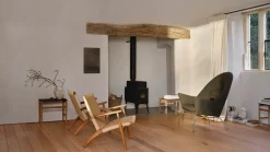 CH25 Loungestol, eg sæbe af Hans J. Wegner