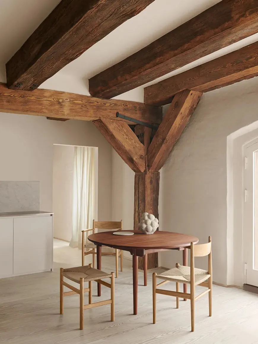 CH338 Spisebord, Teak Mix Special Edition inkl. 1 tillægsplade fra Carl Hansen & Søn