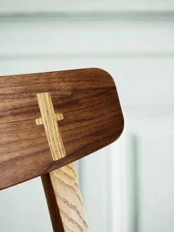 CH23 Spisestol, valnød olie af Hans J. Wegner