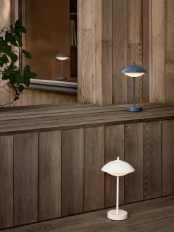 Clam Portable Lamp fra Fritz Hansen