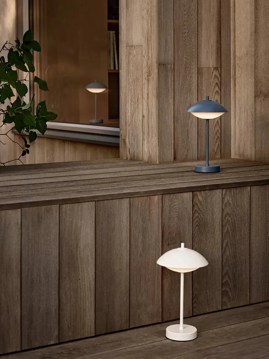 Clam Portable Lamp fra Fritz Hansen