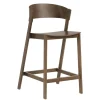 Cover Counter Stool, stained dark brown fra Muuto