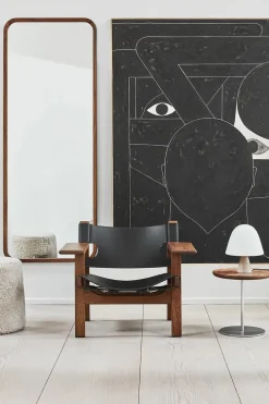 Den Spanske Stol i naturfarvet læder, valnød olie af Børge Mogensen