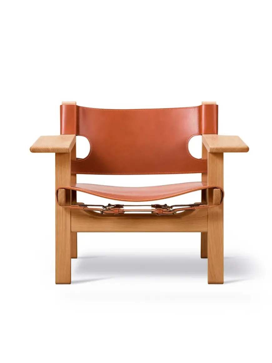 Den Spanske Stol i sort læder, valnød olie af Børge Mogensen