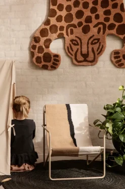 Desert Kids Chair, cashmere/soil fra Ferm Living