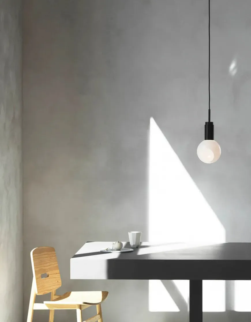 Donya Pendel, opal fra Anour