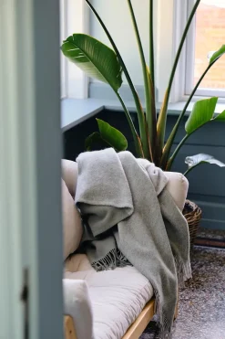 Drejø Plaid, camel fra Silkeborg Uldspinderi