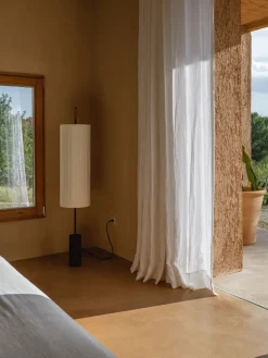 Dórica Gulvlampe fra Santa and Cole