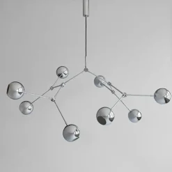 Drop Chandelier Globe, Chrome fra 101 Copenhagen