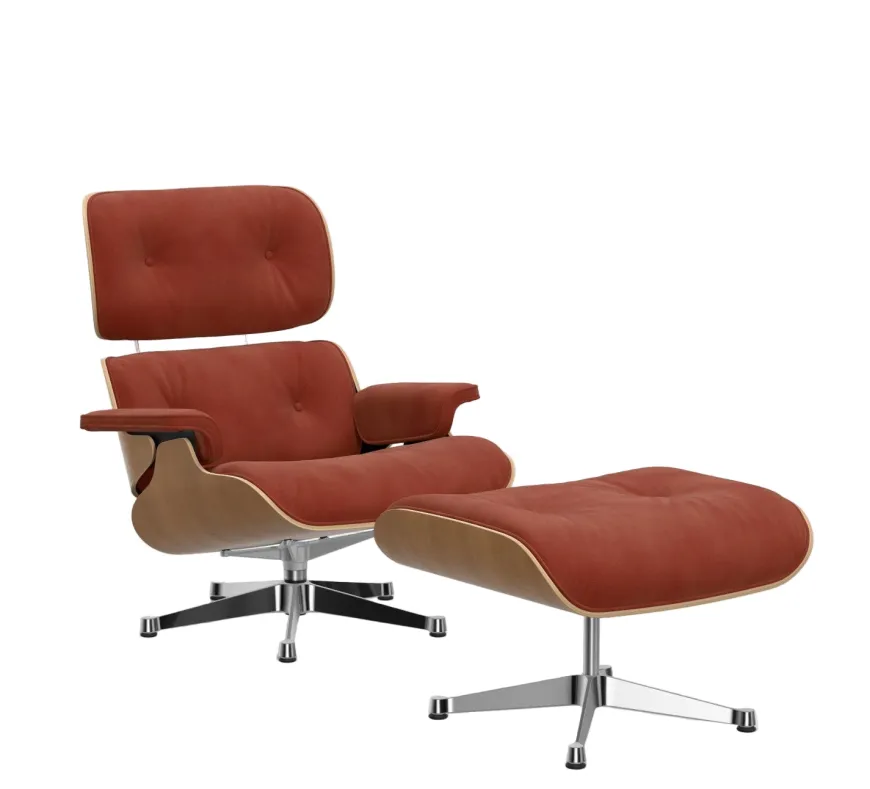 Eames Lounge Chair, kirsebær, calma brandy inkl. Fodskammel fra Vitra