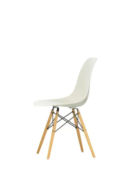 Eames Plastic Side Chair DSW, ahorntræ fra Vitra