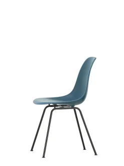 Eames Plastic Side Chair DSX, sort pulverlakeret fra Vitra