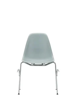 Eames Plastic Side Chair DSS, stabelbar fra Vitra