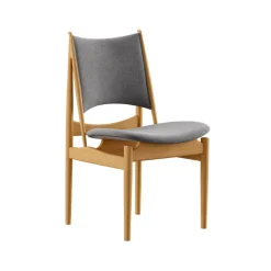 Egypterstol, valnød af Finn Juhl