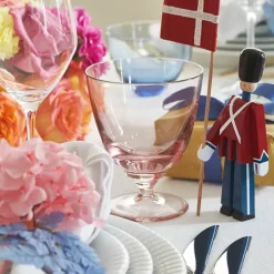 Fanebærer med tekstilflag, mini af Kay Bojesen