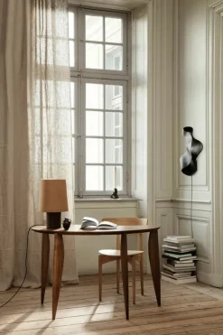 Feve Desk fra Ferm Living