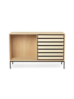 FK63 Reol med ben og bakker fra Carl Hansen & Søn