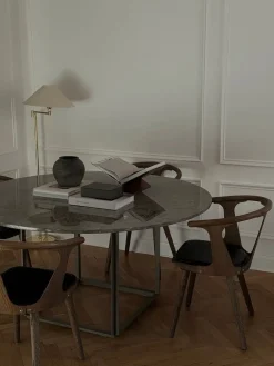 Florence spisebord Ø145, gris du marais fra New Works