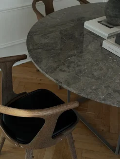 Florence spisebord Ø145, white carrea fra New Works