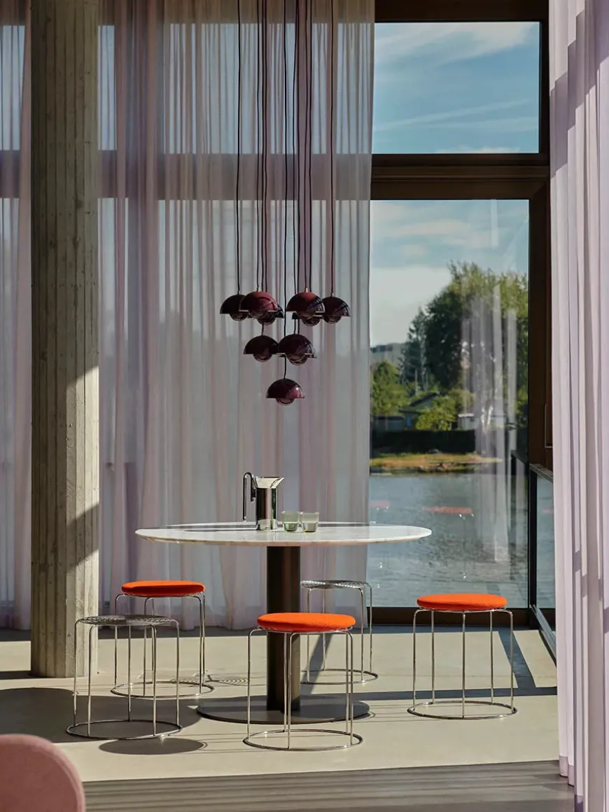 Flowerpot Chandelier VP10, 10 pendants fra &Tradition