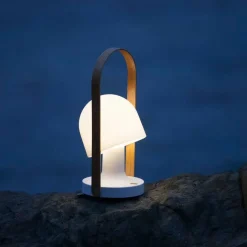 Follow Me blå bordlampe fra Marset