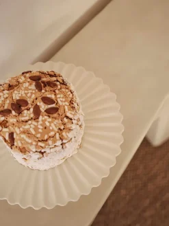 Fountain Cake Stand fra Ferm Living