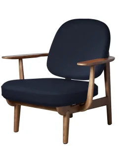 Fred Lænestol, valnødfarvet eg fra Fritz Hansen