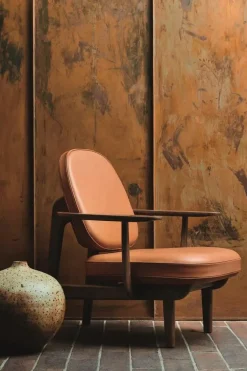 Fred Lænestol, valnødfarvet eg fra Fritz Hansen