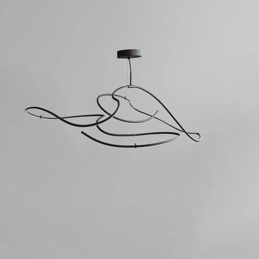 Ghost Chandelier, Big, Burned Black fra 101 Copenhagen