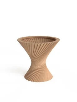 HYPERBEL sidebord. lys eg fra VIA Copenhagen