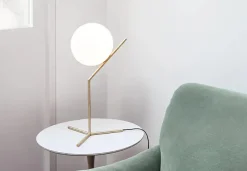 IC T1 høj bordlampe fra Flos