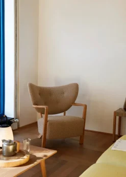 In Between Bord SK23 fra &Tradition