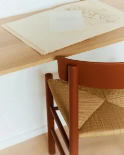 J39 Folkestolen, heritage red af Børge Mogensen