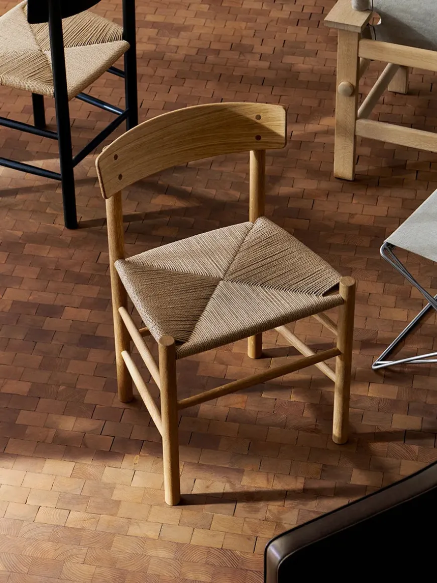 J39 Folkestolen, olieret eg af Børge Mogensen