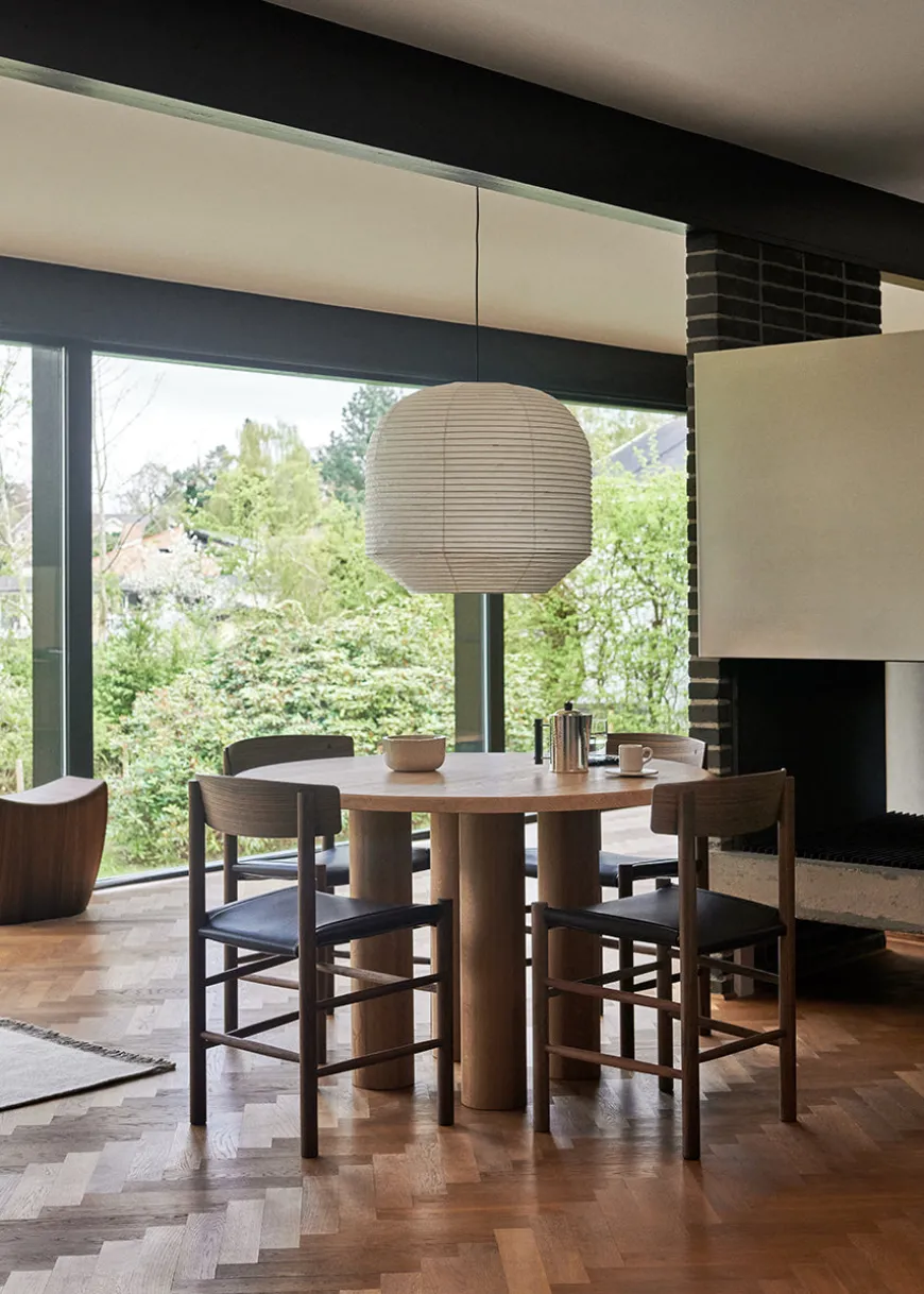 J39 Folkestolen Sædepolstret, Mørkebrun Læder af Børge Mogensen