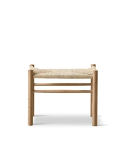 J16 Skammel af Hans J. Wegner