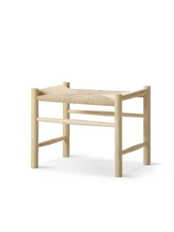 J16 Skammel af Hans J. Wegner
