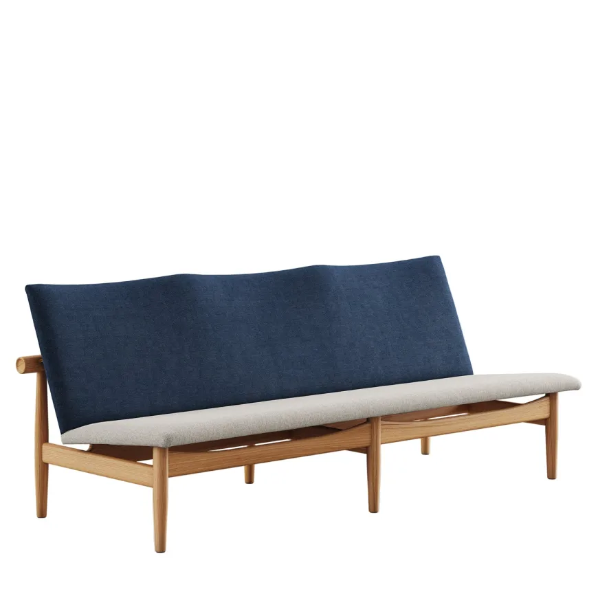 Japan 3 pers. sofa, eg klar olie af Finn Juhl