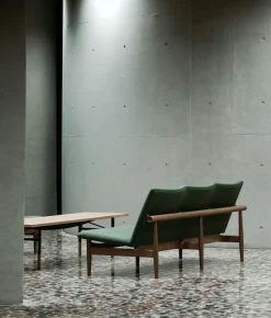 Japan 3 pers. sofa, eg klar olie af Finn Juhl