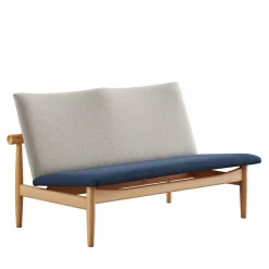 Japan 2 pers. sofa, eg klar olie af Finn Juhl