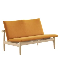 Japan 2 pers. sofa, eg klar olie af Finn Juhl