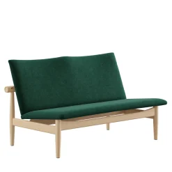 Japan 2 pers. sofa, eg klar olie af Finn Juhl