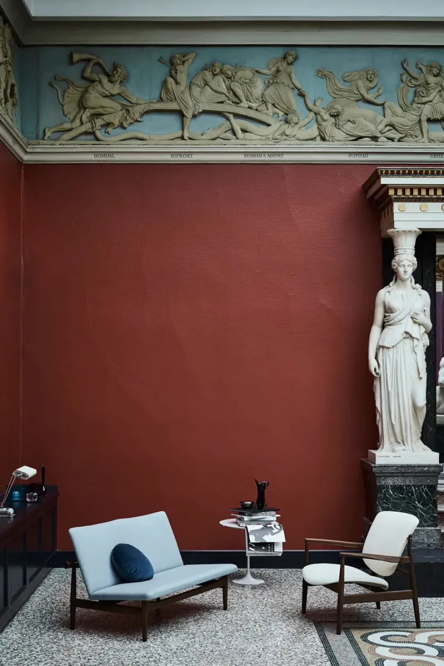 Japan 2 pers. sofa, valnød af Finn Juhl