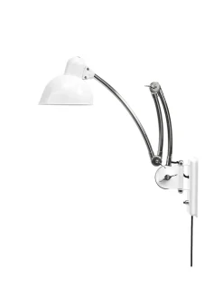 Kaiser Idell 6559-W væglampe fra Fritz Hansen