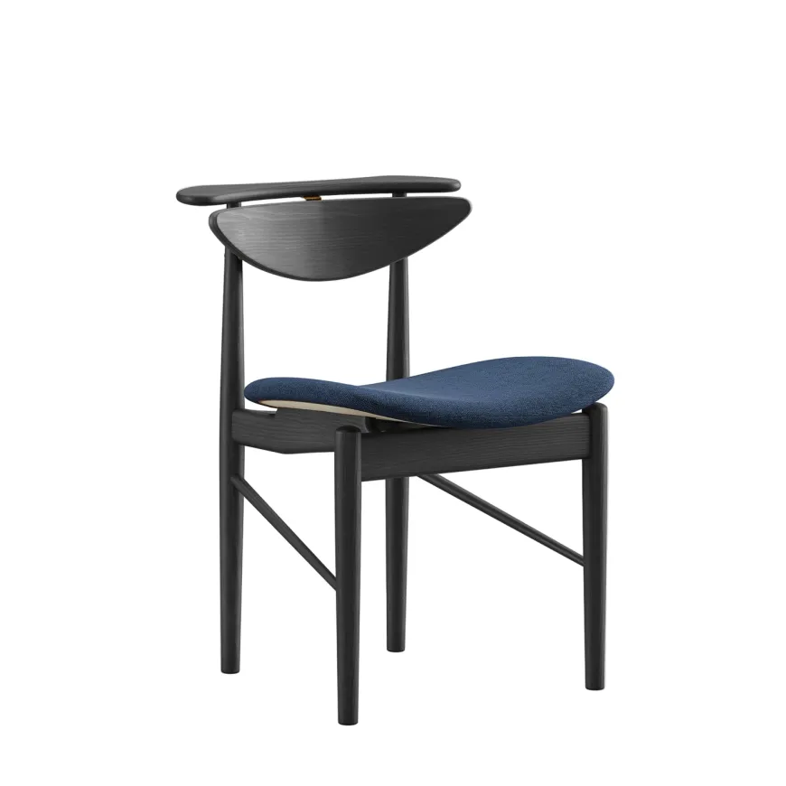 Karmstolen, eg olie af Finn Juhl