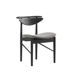 Karmstolen, eg olie af Finn Juhl