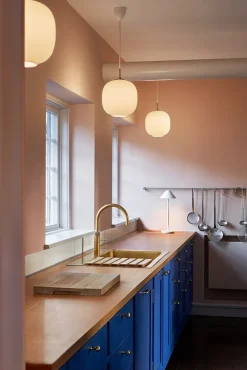 Keglen Bordlampe fra Louis Poulsen