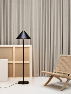 Keglen Gulvlampe fra Louis Poulsen